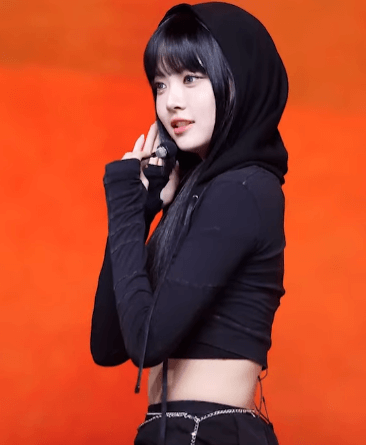 홍은채 등드름 논란