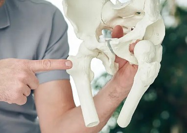인공관절의 유효기간(수명)에 대해서 알려드립니다.